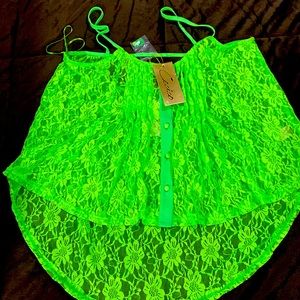 Lime green Cicero fit for a queen. Have a great romantic night wearing this.